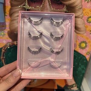 Elegant False Eyelashes in Pink Case